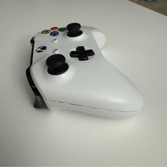 Xbox One S 2016 White Gaming Console with 2 Controllers